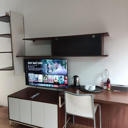 Flat06 Cipete Hotel Jakarta Exterior photo